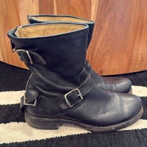 FRYE Leather Veronica Short Moto Boots in Black, Size 8